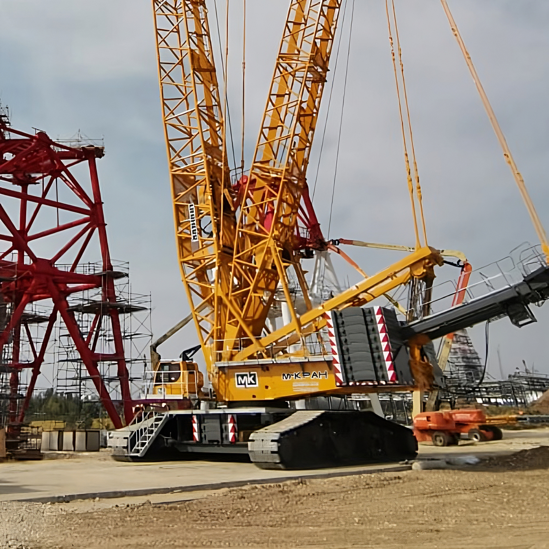 Кран Liebherr ltr 1100. Кран Либхер 750 тонн. Либхер 200 тонн. Кран Liebherr 200 т.